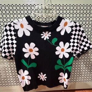 Debut Short Sleeve black & white Cropped sweater XS